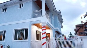 Exterior - Condo in gated community with swimming pool, near the airport and near the beach (Nassau)