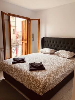 Desk - Casa de Til.lers (La Garriga)