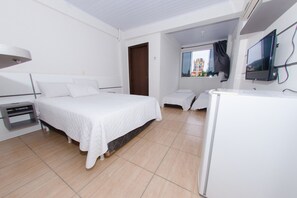 Minibar, free WiFi, bed sheets