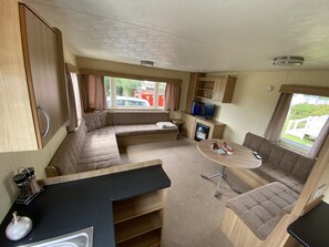 Cabin | Living room | 30-inch TV with digital channels, fireplace