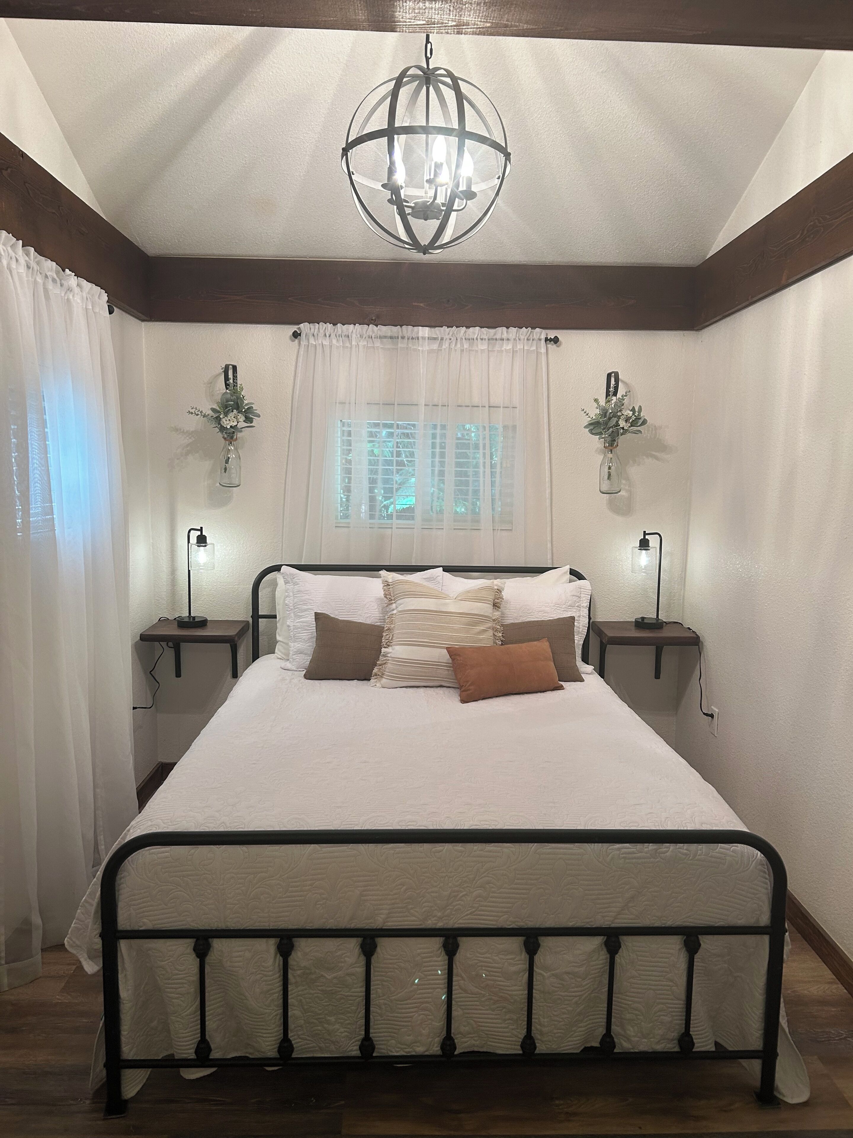 2 室のベッドルーム、アイロン / アイロン台、旅行用ベビーベッド、WiFi (無料)