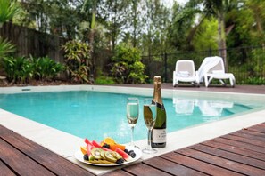 Pool - Luxury 1 bedroom apartment in Central Airlie with the best views (Airlie Beach)