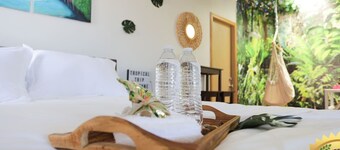 Real grass | small dogs OK | privt entrance | quiet neighborhood