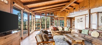 Mountain Oasis! Indoor Hot Tub, Game Room, VIEWS!