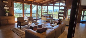 Mountain Oasis! Indoor Hot Tub, Game Room, VIEWS!