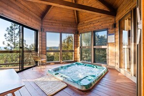 Interior - Mountain Oasis! Indoor Hot Tub, Game Room, VIEWS! (Oakhurst)