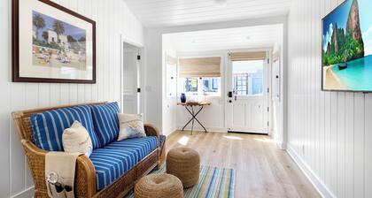 11/16 to 1/5 SPECIAL 90/nt GORGEOUS COTTAGE! 1 BLOCK TO THE BEACH!