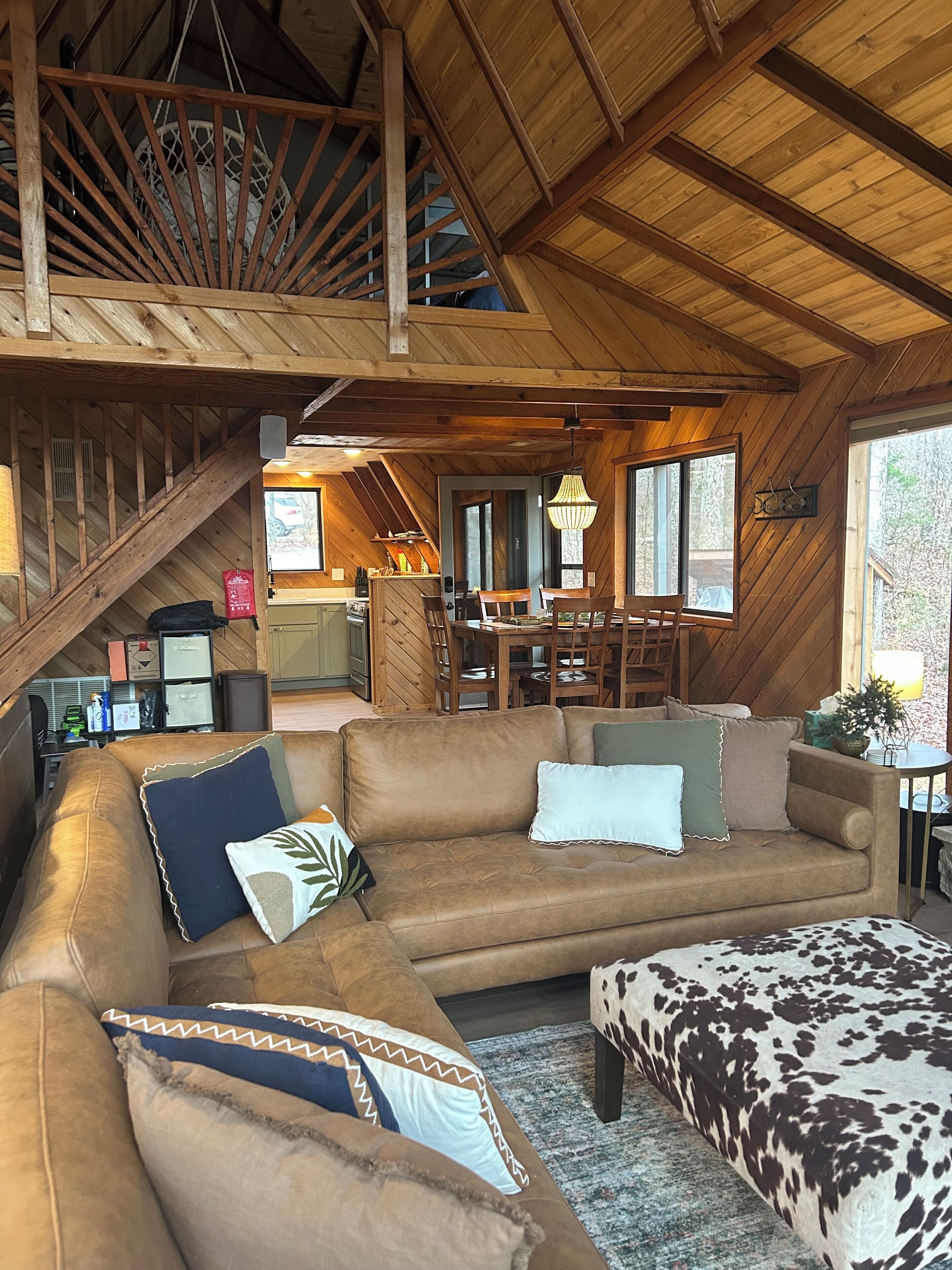 Smart-TV, Kamin, Videospiele, DVD-Player