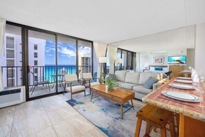 Interior - Condo w/ ocean view lanai & beach access (Honolulu)