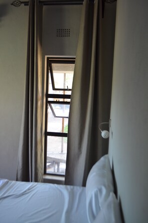3 chambres, fer et planche à repasser, Wi-Fi, literie fournie