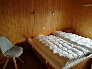 3 makuuhuonetta, silitysrauta/-lauta, internet