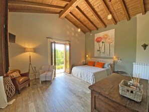 7 Schlafzimmer, Bügeleisen/Bügelbrett, WLAN, Bettwäsche