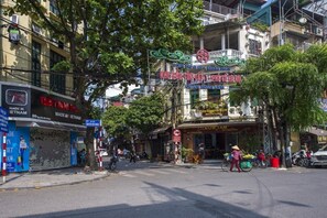 Exterior - Harmony | Chill Art Deco | 2mins to Old Quarter / Hoan Kiem Hanoi (Hoan Kiem)