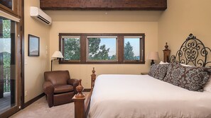 6 slaapkamers, een strijkplank/strijkijzer, gratis wifi, beddengoed