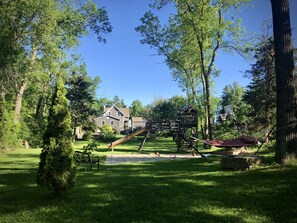 Children's area - Luxurious Vacation Retreat in PEC w/ Pool, Sauna, Basketball court, pizza oven (Prince Edward)