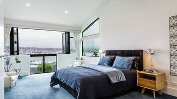 4 bedrooms, free WiFi, bed sheets