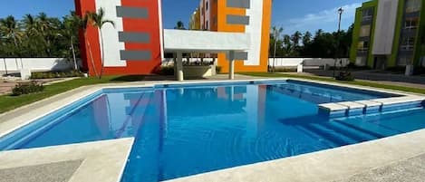 Pool | Outdoor pool