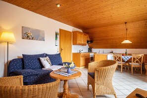 TV, tavolo da ping pong