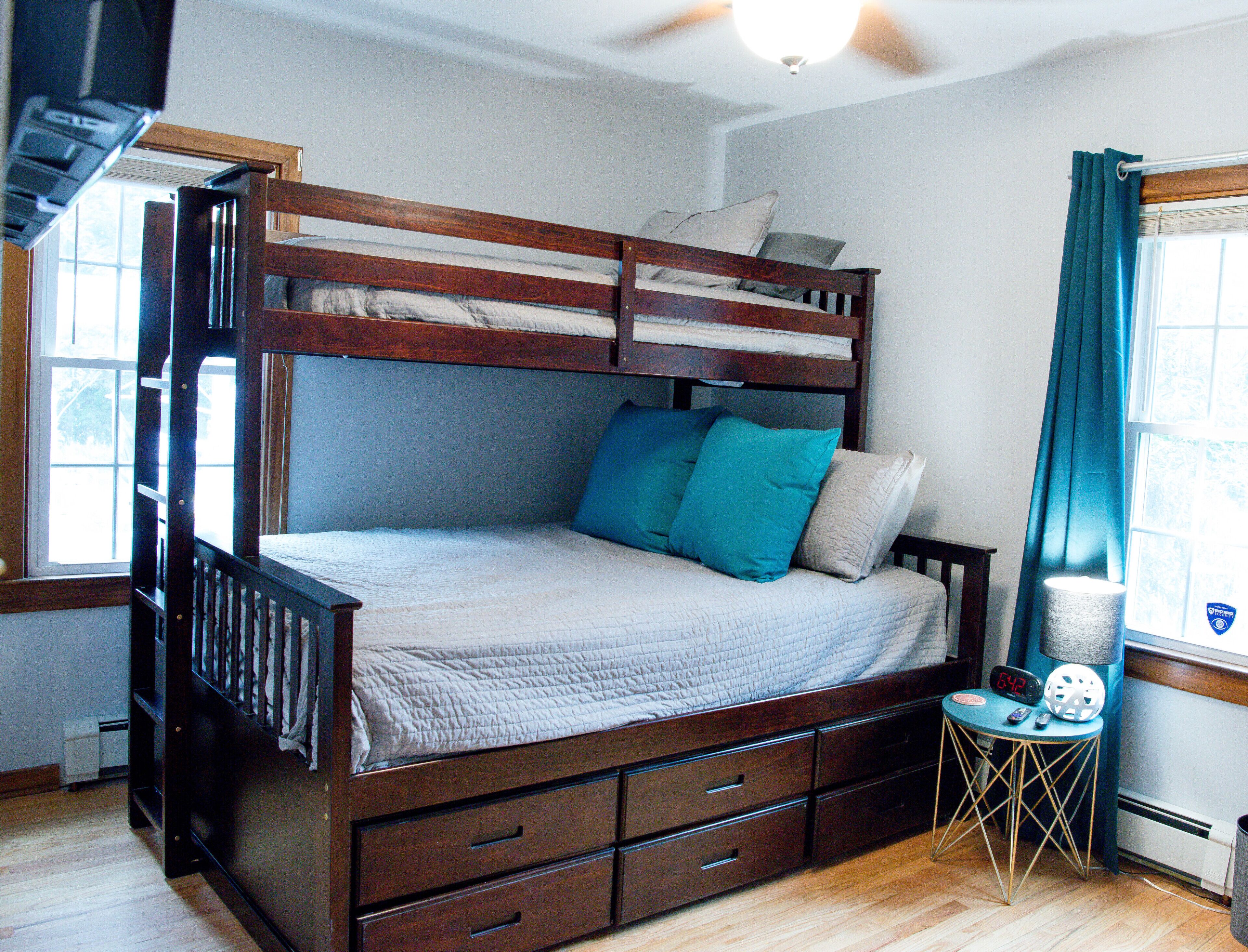 2 chambres, fer et planche à repasser, Wi-Fi gratuit, draps fournis