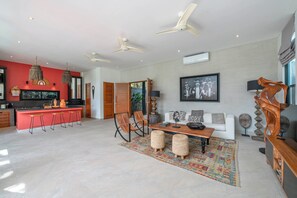 Vila Mewah, 3 kamar tidur | Area keluarga | TV