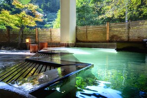 Aguas termales