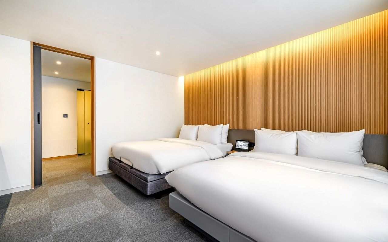 Suite karaoke Twin Terrace -OTT services free viewing, Latex motion bed, Bathtub, Safe, Free parking | Premium bedding, down comforters, memory foam beds, in-room safe