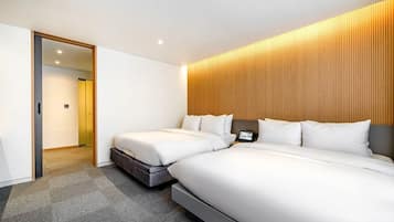 Suite karaoke Twin Terrace -OTT services free viewing, Latex motion bed, Bathtub, Safe, Free parking | 高級寢具、羽絨被、記憶床墊、客房內保險箱