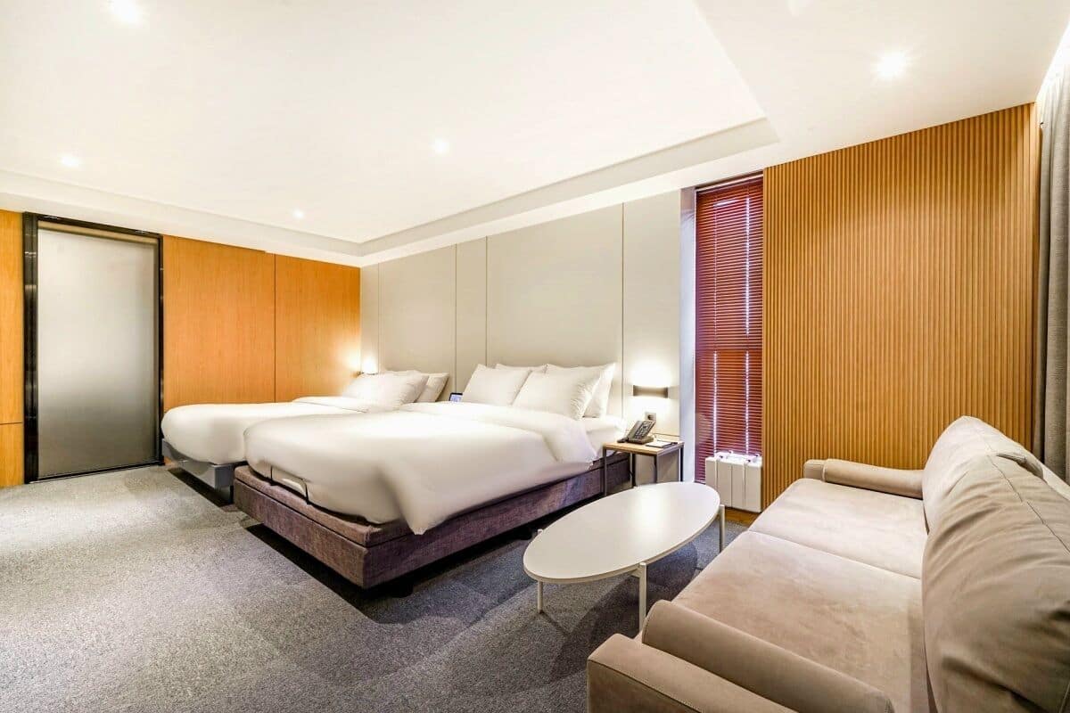 Family Twin - OTT services free viewing, Latex motion bed, Bathtub, Safe, Free parking | Hochwertige Bettwaren, Daunenbettdecken