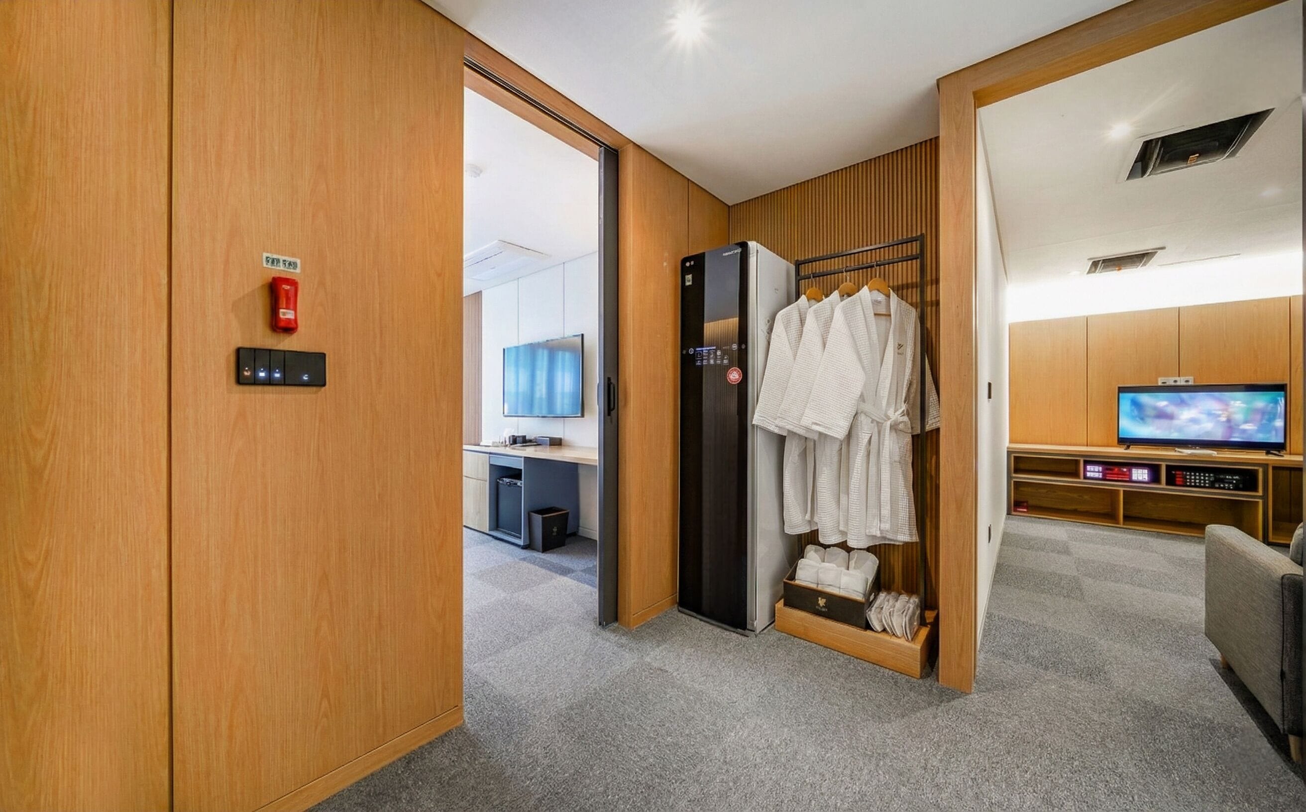 Suite karaoke Twin Terrace -OTT services free viewing, Latex motion bed, Bathtub, Safe, Free parking | Hochwertige Bettwaren, Daunenbettdecken