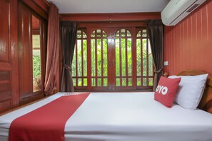 Schreibtisch, kostenloses WLAN