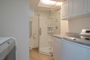Combined shower/bathtub, hair dryer, towels, toilet paper - Relax Lakefront-Stunning Lake Views in Popular Sister Lakes! Private Sand Beach! (Dowagiac)