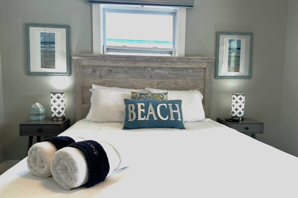 3 bedrooms, desk, iron/ironing board, free WiFi - Get 20% off Rent for 30 Nights or More |SunKissed in St Pete - 3BR Home w/Heated Pool Near the Beach (St. Petersburg)