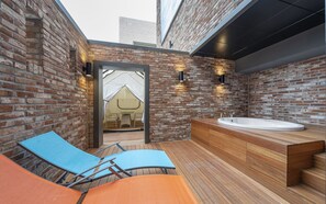 Suite Glamping | Terrace/patio - Brown Dot Hotel Wolgot (Siheung)