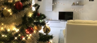 Finally, a Joy at 2 min. from the Port/City Hall Square