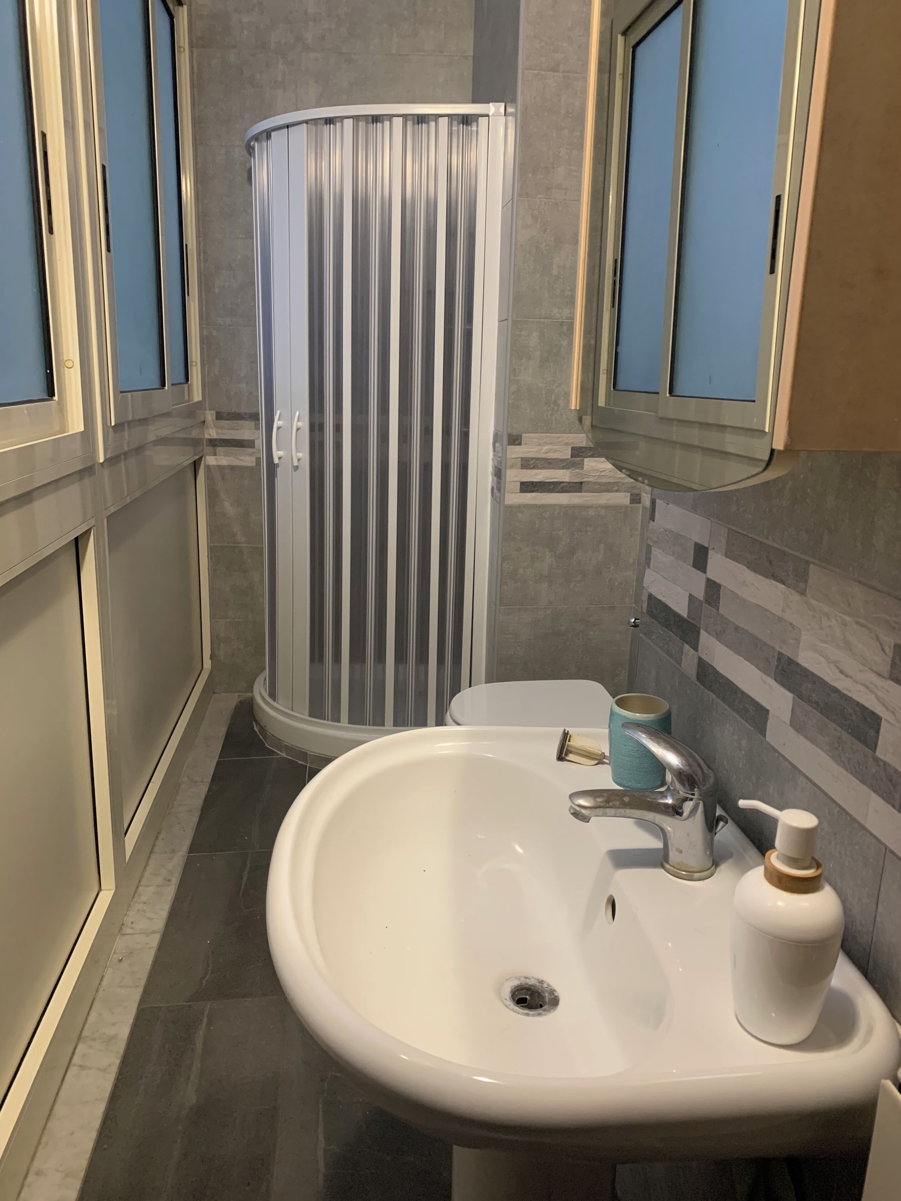 Badkar/dusch, hårtork, bidé och handdukar