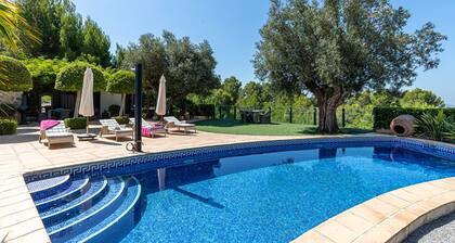 Comfortable holiday home  with private pool in Altea, on the Costa Blanca, Spain for 8 persons