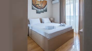 Apartamento standard, vista para o mar | 1 quarto, cortinas blackout, Wi-Fi de cortesia, roupa de cama