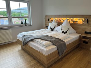 3 Schlafzimmer, Zimmersafe, BĂŒgeleisen/BĂŒgelbrett, Reisekinderbett