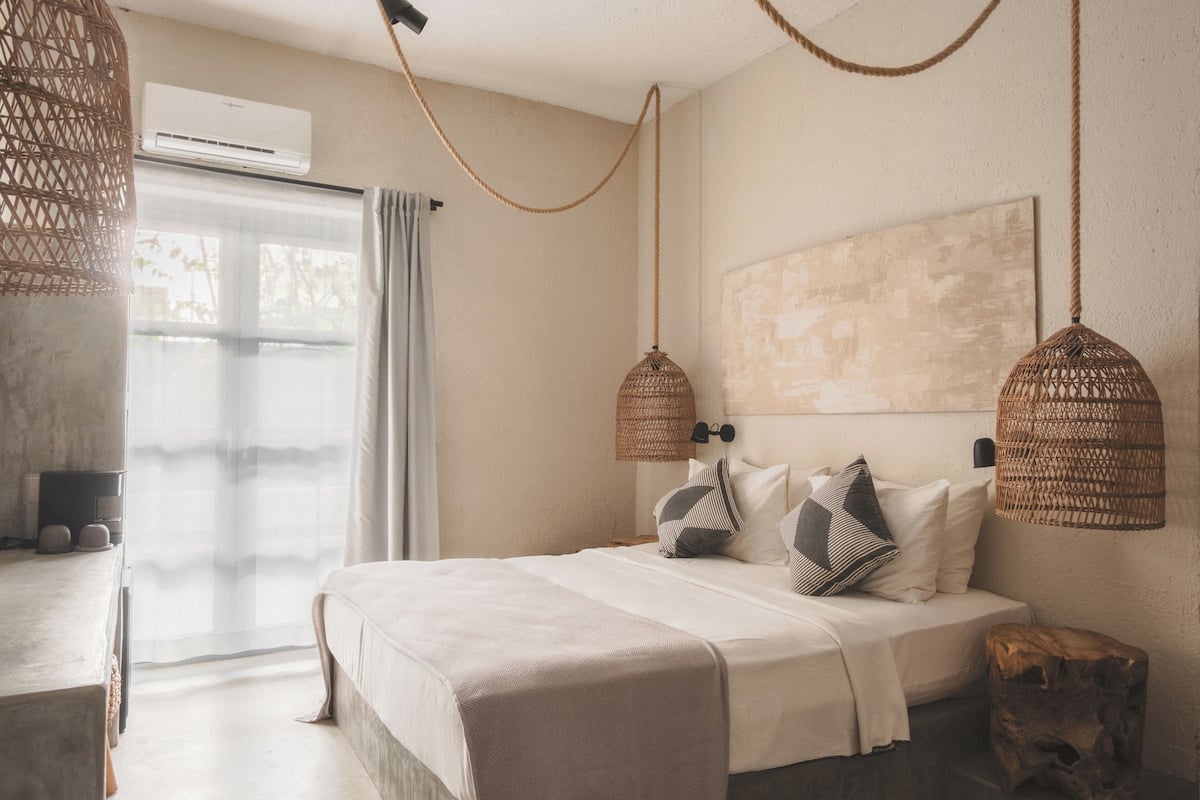 Garden Suite Room | Colchones viscoelásticos, caja fuerte, escritorio