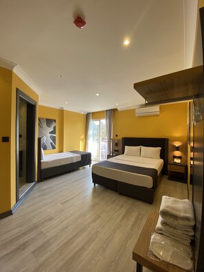 Classic Triple Room, Sea View | Free WiFi, bed sheets - Roy Otel Akçay (Edremit)