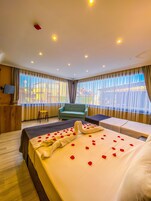 Classic Triple Room, City View | Free WiFi, bed sheets