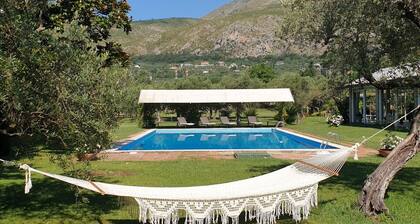 IL QUADRIFOGLIO Villa with pool in Formia - Lazio