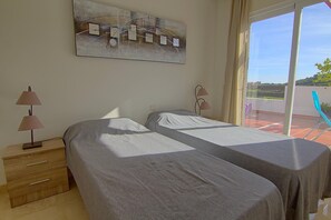 2 bedrooms, iron/ironing board, bed sheets - Antes Penthouse CT 100 (Mijas)