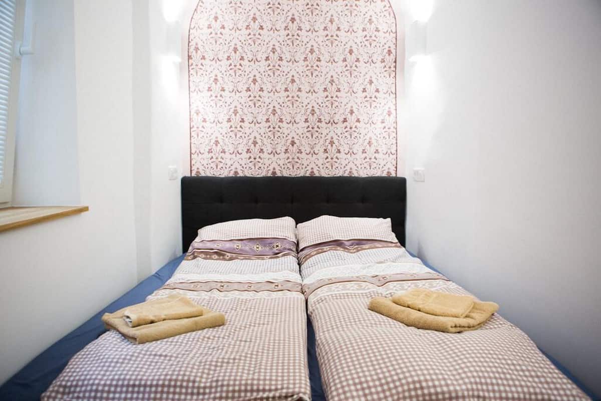 1 bedroom, iron/ironing board, free cots/infant beds, free WiFi