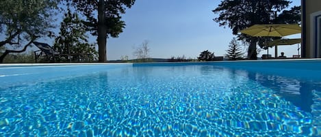 Piscina stagionale all'aperto