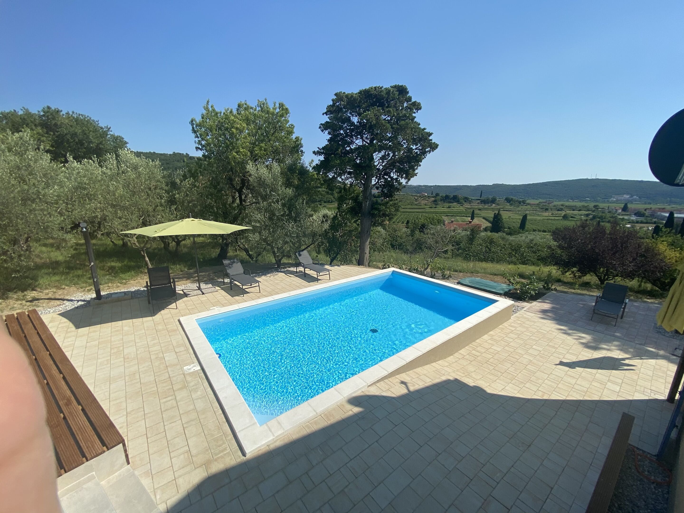 Außenpool (je nach Saison geöffnet)