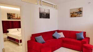 Comfort Suite, Non Smoking, Mountain View | Hypo-allergenic bedding available, desk, blackout drapes, soundproofing - Lumi Hotel (Sarandë)