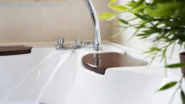 Tweepersoonskamer, bubbelbad | Badkamer