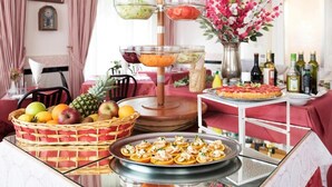 Petit déjeuner buffet