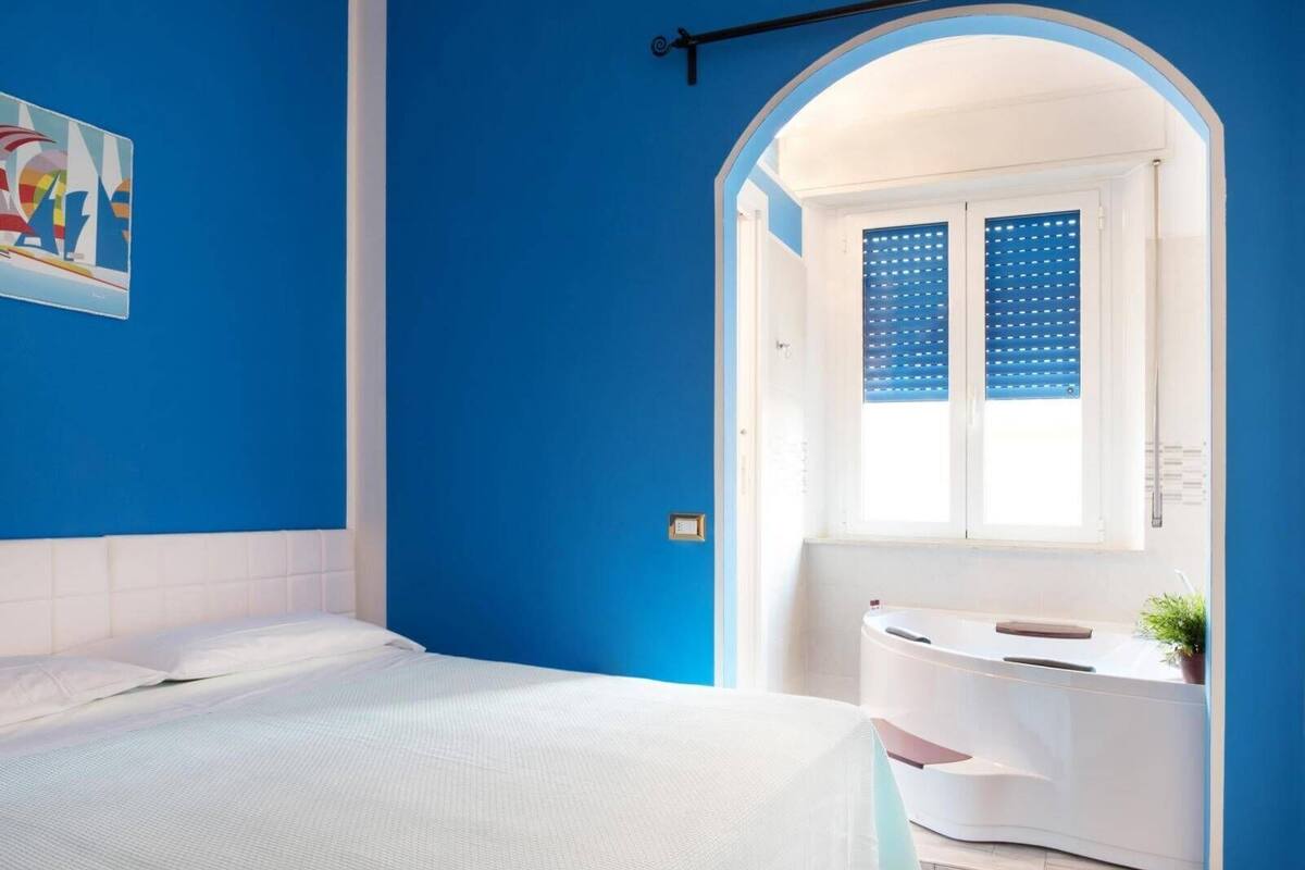 Double Room, Jetted Tub